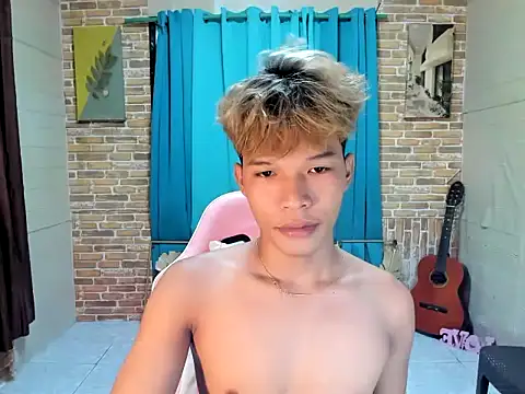 Snapshot of Nick_cummer12 chatting on June 16, 2026, 12:57 am Nick cummer12 online show from June 16, 2026, 12:57 am