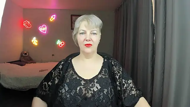 Snapshot of Mary-Leee chatting on May 4, 2026, 3:08 pm Mary-Leee online show from May 4, 2026, 3:08 pm