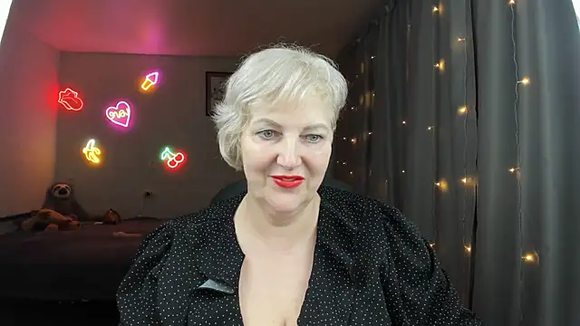 Snapshot of Mary-Leee chatting on May 28, 2026, 6:05 pm Mary-Leee online show from May 28, 2026, 6:05 pm