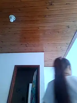 Lorenaluna online show from April 19, 2026, 3:22 pm