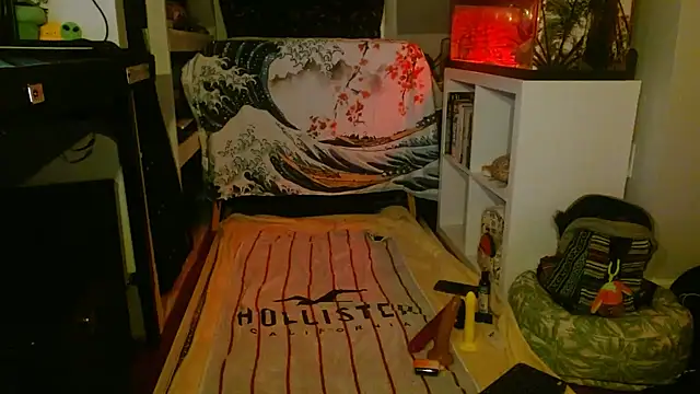 Snapshot of SPICY_KITTY69 chatting on March 4, 2026, 7:14 am SPICY KITTY69 online show from March 4, 2026, 7:14 am