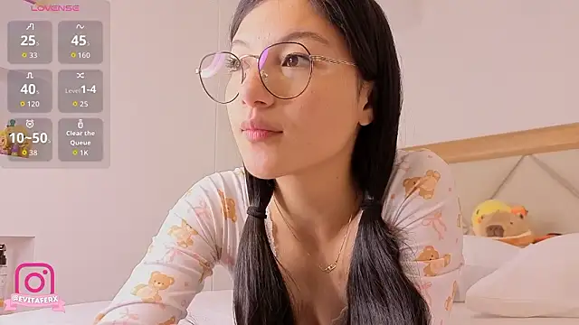 eva depp  online show from March 12, 2026, 10:21 am