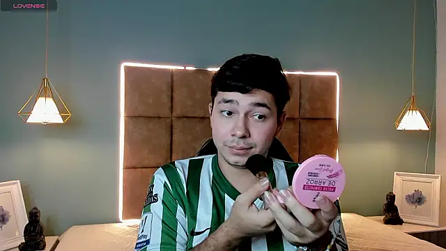 Julian Smith21 online show from March 17, 2026, 12:52 pm