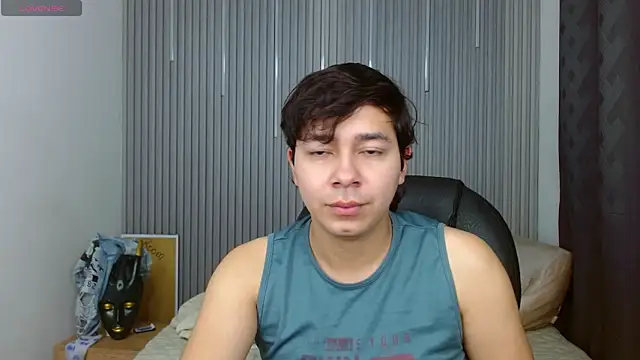 Snapshot of Julian_Smith21 chatting on June 18, 2026, 3:51 am Julian Smith21 online show from June 18, 2026, 3:51 am
