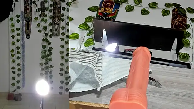 Snapshot of bella__funny chatting on May 29, 2026, 6:39 pm bella funny online show from May 29, 2026, 6:39 pm