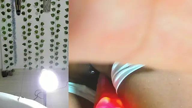 Snapshot of bella__funny chatting on June 2, 2026, 6:43 pm bella funny online show from June 2, 2026, 6:43 pm