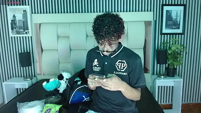 Billie Turneer online show from March 18, 2026, 10:02 pm