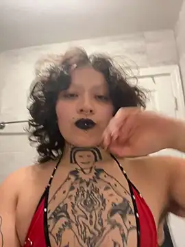 Snapshot of seducedandused chatting on March 5, 2026, 3:57 am seducedandused online show from March 5, 2026, 3:57 am