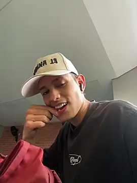 HarryGaze online show from February 25, 2026, 1:10 pm