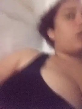 Ellem 05 online show from April 25, 2026, 12:02 am