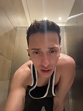 Thiago Jones1 online show from March 10, 2026, 3:28 pm