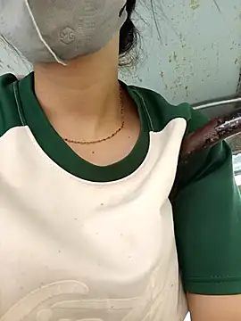 hd love69 online show from March 29, 2026, 4:34 am