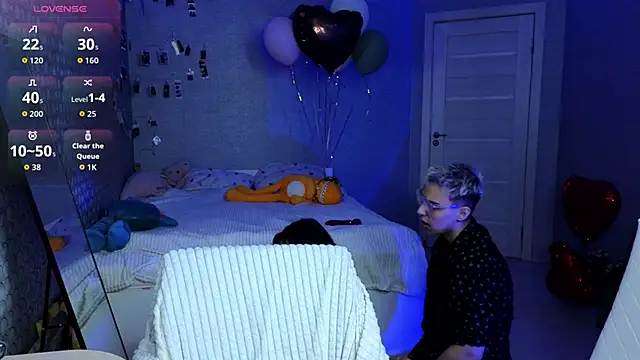 LuxuryLoverss online show from March 29, 2026, 10:59 am