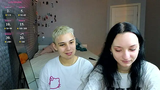 Snapshot of LuxuryLoverss chatting on May 9, 2026, 7:13 am LuxuryLoverss online show from May 9, 2026, 7:13 am