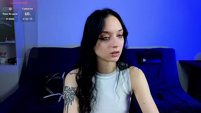Snapshot of LuxuryLoverss chatting on May 14, 2026, 9:05 am LuxuryLoverss online show from May 14, 2026, 9:05 am