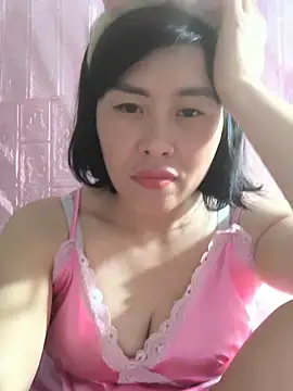 juicy-milu online show from June 9, 2026, 4:57 am