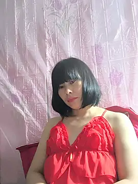 juicy-milu online show from June 22, 2026, 3:25 am