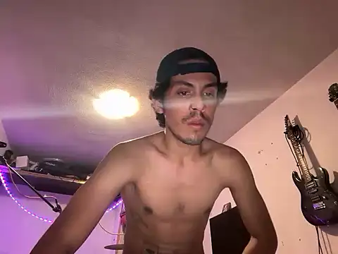 putitalUISA online show from April 15, 2026, 8:32 am