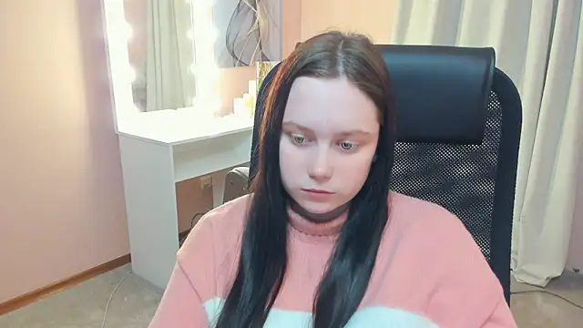 Snapshot of LynnaNull chatting on February 23, 2026, 7:50 am LynnaNull online show from February 23, 2026, 7:50 am