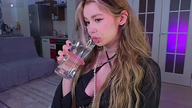 Dipamelly online show from March 26, 2026, 2:17 am