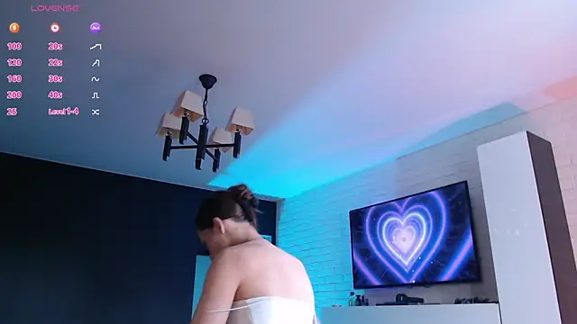 Jade Amore online show from July 18, 2026, 1:48 pm