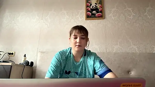 Snapshot of JanineThielman chatting on May 31, 2026, 10:33 am JanineThielman online show from May 31, 2026, 10:33 am