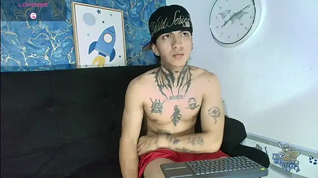 Snapshot of Tessarion_Black chatting on June 22, 2026, 7:16 am Tessarion Black online show from June 22, 2026, 7:16 am
