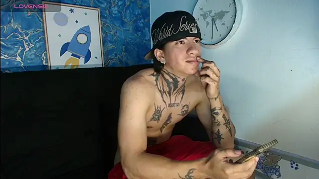 Snapshot of Tessarion_Black chatting on June 25, 2026, 4:34 am Tessarion Black online show from June 25, 2026, 4:34 am