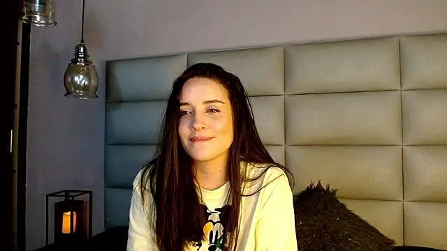 ashley-green- online show from March 5, 2026, 1:23 am