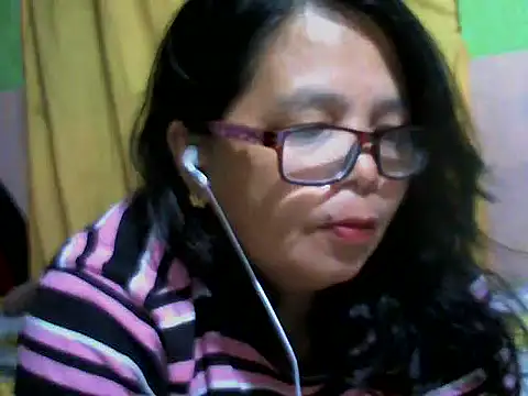 Snapshot of Flowerblossom123 chatting on May 11, 2026, 4:04 pm Flowerblossom123 online show from May 11, 2026, 4:04 pm