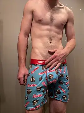 Aarondeweese27 online show from April 10, 2026, 10:36 pm