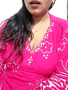 Snapshot of your-charu chatting on May 3, 2026, 7:42 pm your-charu online show from May 3, 2026, 7:42 pm