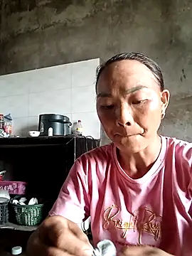 Snapshot of elen8800 chatting on March 2, 2026, 4:25 am elen8800 online show from March 2, 2026, 4:25 am