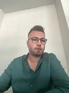 Snapshot of berkay977 chatting on July 28, 2026, 1:32 pm berkay977 online show from July 28, 2026, 1:32 pm