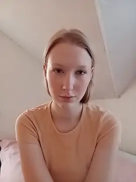 TanyaSavel online show from February 24, 2026, 9:18 am