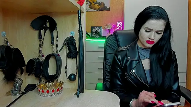 KristiTopxx online show from April 15, 2026, 7:58 pm