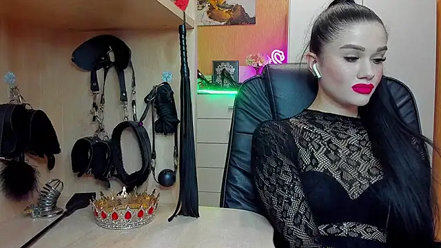 KristiTopxx online show from April 19, 2026, 7:16 pm