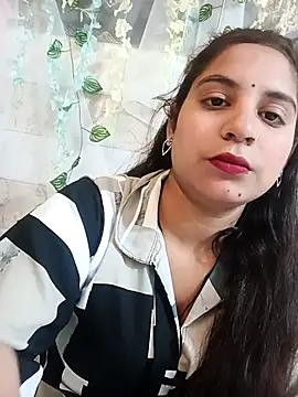 Snapshot of lovely-girl99 chatting on April 7, 2026, 4:46 am lovely-girl99 online show from April 7, 2026, 4:46 am