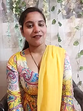 Snapshot of lovely-girl99 chatting on April 8, 2026, 5:51 am lovely-girl99 online show from April 8, 2026, 5:51 am