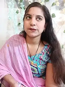 Snapshot of lovely-girl99 chatting on April 10, 2026, 6:40 am lovely-girl99 online show from April 10, 2026, 6:40 am