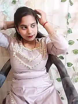 Snapshot of lovely-girl99 chatting on April 11, 2026, 7:45 am lovely-girl99 online show from April 11, 2026, 7:45 am
