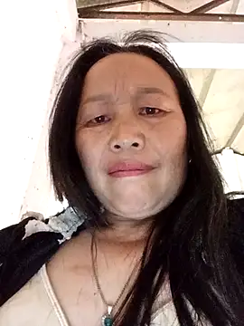 heesuu11 online show from April 5, 2026, 6:21 am