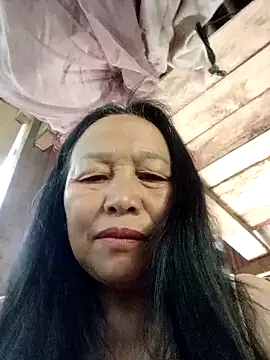 heesuu11 online show from April 9, 2026, 6:19 am