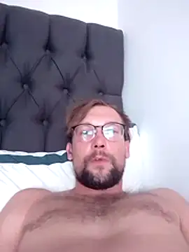 Snapshot of GaryJohnson79 chatting on July 8, 2026, 10:09 am GaryJohnson79 online show from July 8, 2026, 10:09 am