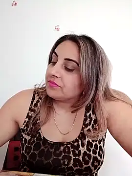 Snapshot of I_amXenox chatting on March 3, 2026, 11:49 am I amXenox online show from March 3, 2026, 11:49 am