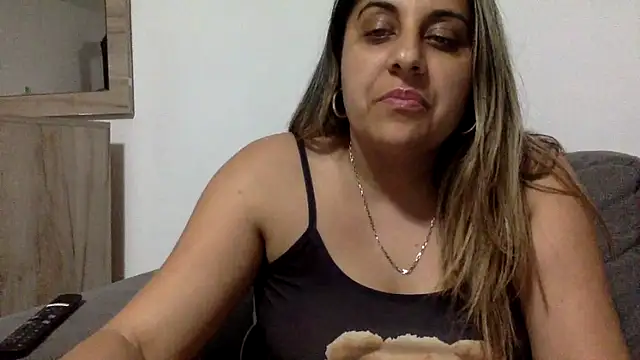 I amXenox online show from April 18, 2026, 7:07 pm