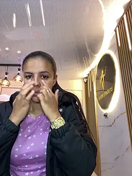 Snapshot of samira-grey chatting on March 3, 2026, 1:17 pm samira-grey online show from March 3, 2026, 1:17 pm