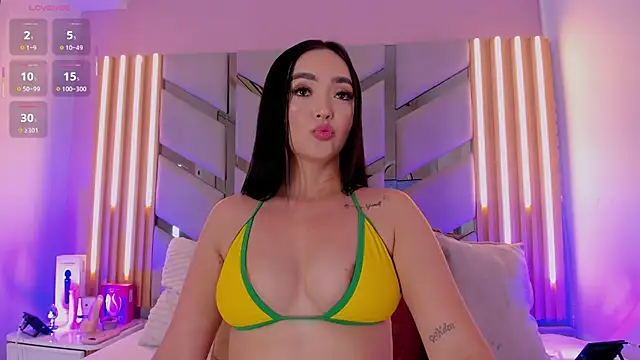 Samantha-Pardo online show from May 16, 2026, 7:34 pm