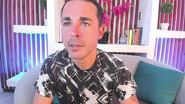 Snapshot of Adams_Sanz chatting on May 8, 2026, 7:19 pm Adams Sanz online show from May 8, 2026, 7:19 pm