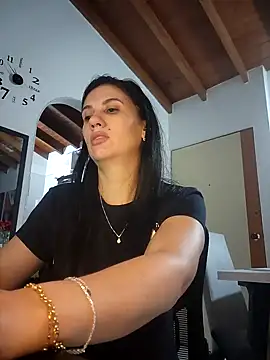 sashaaqueen online show from March 30, 2026, 3:51 am